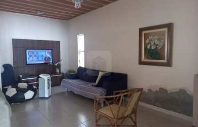 Imagem 2: Casa à venda no bairro Tubalina