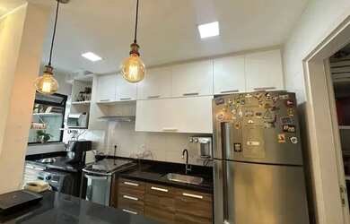 Imagem: O apartamento possui 2 Dormitórios, 2 Banheiros, 2 Vagas na