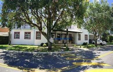 Imagem: A casa em condomínio possui 5 Dormitórios, 5 Banheiros, 2