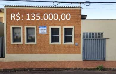 Imagem: O depósito possui 1 Vaga na garagem, 141m² de Área e está