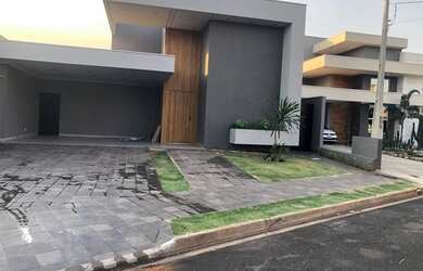 Imagem: A casa em condomínio possui 3 Dormitórios, 5 Banheiros, 4