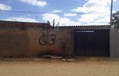 Imagem 2: Vendê-se essa casa por 55 mil se me dar 50 mil na casa , e sua