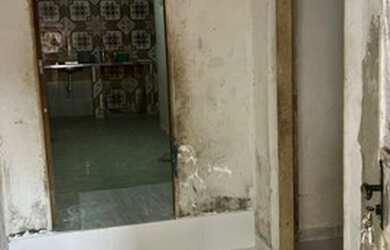 Imagem: A casa possui 2 Dormitórios, 1 Banheiro e está localizado