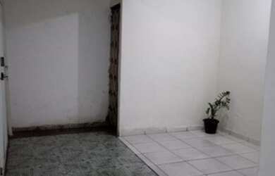 Imagem: A casa possui 2 Dormitórios, 2 Banheiros, 1 Vaga na garagem