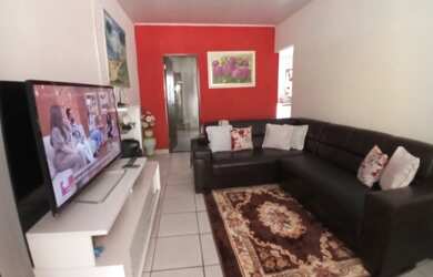 Imagem: A casa possui 3 Dormitórios, 1 Vaga na garagem e está localizado