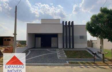 Imagem: A casa em condomínio possui 3 Dormitórios, 3 Banheiros, 4