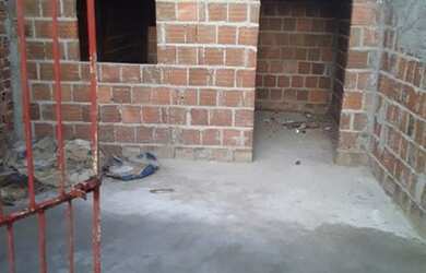 Imagem: A casa possui 2 Dormitórios, 1 Banheiro, 1 Vaga na garagem