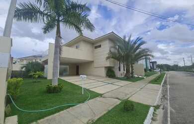 Imagem: A casa em condomínio possui 4 Dormitórios, 5 Banheiros, 4