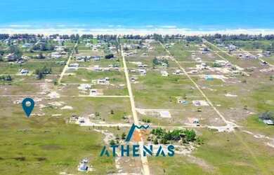 Imagem: O terreno possui 324m² de Área e está localizado em Balneário