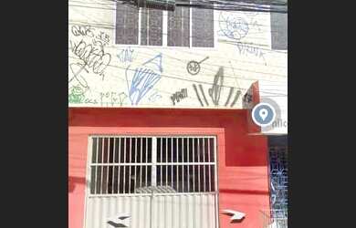 Imagem: A casa possui 5 Dormitórios, 3 Banheiros, 3 Vagas na garagem