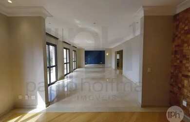 Imagem: O apartamento possui 4 Dormitórios, 4 Banheiros, 5 Vagas na