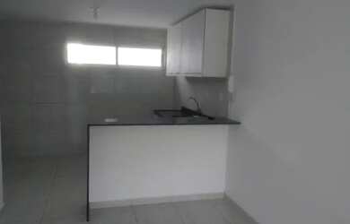 Imagem: O apartamento possui 2 Dormitórios, 1 Banheiro, 2 Vagas na