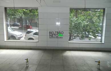 Imagem: O depósito possui 460m² de Área e está localizado em Lourdes