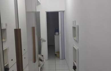 Imagem: A casa possui 3 Dormitórios, 2 Banheiros, 2 Vagas na garagem