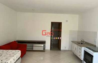 Imagem: A casa possui 1 Dormitório, 1 Banheiro, 1 Vaga na garagem e