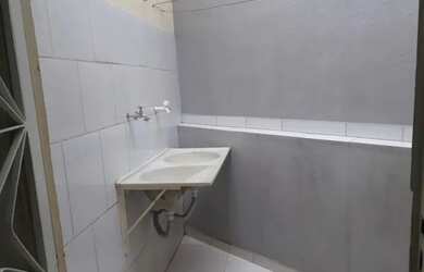 Imagem: O quarto e está localizado em Jardim Alvorada, Nova Iguaçu