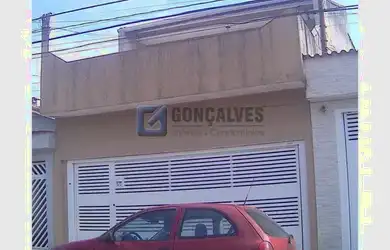 Imagem: A casa possui 4 Dormitórios, 3 Banheiros, 5 Vagas na garagem