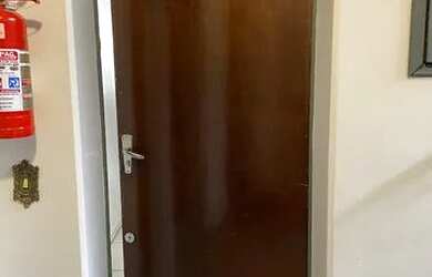 Imagem: O apartamento possui 3 Dormitórios, 1 Banheiro, 1 Vaga na garagem