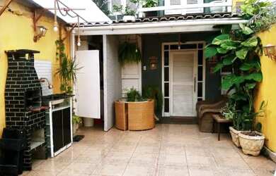 Imagem 2: Casa temporada. Churrasqueira, Varanda, 1 Vaga na garageme2 Dormitórios