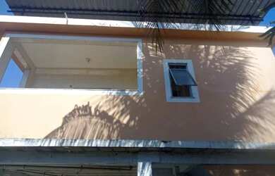 Imagem: A casa possui 2 Dormitórios, 2 Banheiros, 1 Vaga na garagem