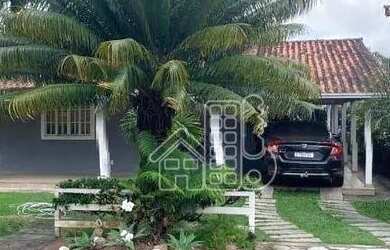 Imagem: A casa possui 4 Dormitórios, 3 Banheiros, 3 Vagas na garagem