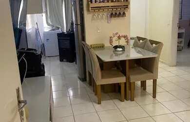 Imagem: O apartamento possui 2 Dormitórios, 1 Banheiro, 1 Vaga na garagem