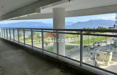 Imagem: O apartamento possui 4 Dormitórios, 5 Banheiros, 4 Vagas na