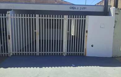 Imagem: A casa possui 2 Dormitórios, 1 Banheiro, 1 Vaga na garagem