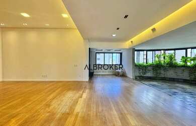 Imagem: O apartamento na cobertura possui 4 Dormitórios, 5 Banheiros