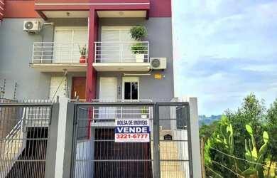 Imagem: A casa em condomínio possui 2 Dormitórios, 1 Banheiro, 2 Vagas