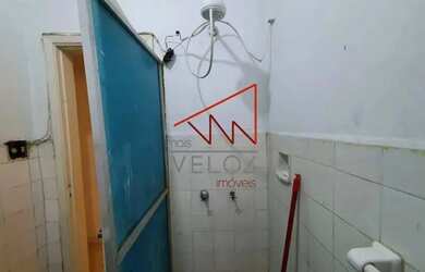 Imagem: A kitnet possui 1 Banheiro e 32m² de Área e está localizado