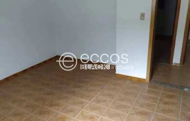 Imagem 3: Casa para aluguel, 2 quartos, 1 suíte, 2 vagas, Custódio Pereira - Uberlândia/MG