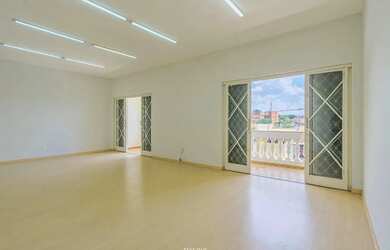 Imagem 10: Sobrado para venda em Chácara da Barra com 3 quartos, sendo 1 suíte , 329m²