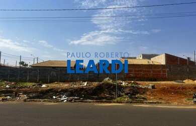 Imagem: O terreno possui 200m² de Área e está localizado em Jardim