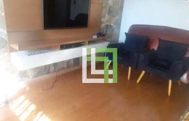 Imagem: A casa possui 2 Dormitórios, 2 Banheiros, 2 Vagas na garagem