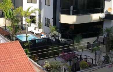 Imagem 3: Apartamento - 3 Dormitórios - 382m² privativos - Meia Praia - Mobiliado