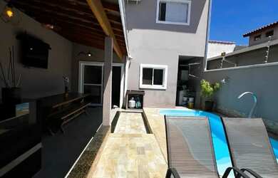 Imagem: A casa possui 3 Dormitórios, 2 Banheiros, Imóvel mobiliado