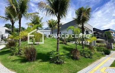 Imagem 2: Portal do Sol Mendanha. Piscina, Varanda, 629m² de Áreae5 Banheiros