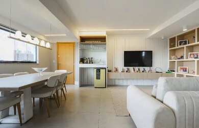 Imagem: O apartamento possui 2 Dormitórios, 2 Banheiros, 1 Vaga na