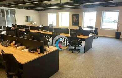 Imagem: O depósito possui 5 Vagas na garagem, 305m² de Área e está