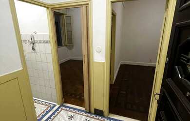 Imagem: O apartamento possui 1 Dormitório, 1 Banheiro, 50m² de Área