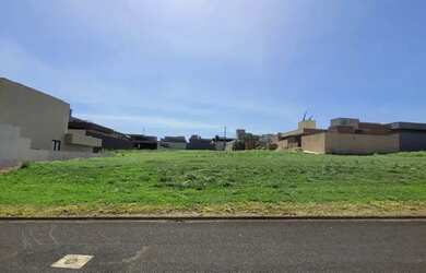 Imagem: O terreno possui 377m² de Área e está localizado em Terravista