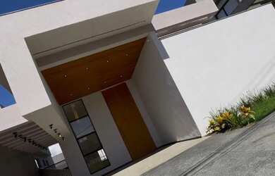 Imagem: A casa em condomínio possui 3 Dormitórios, 3 Banheiros, 4