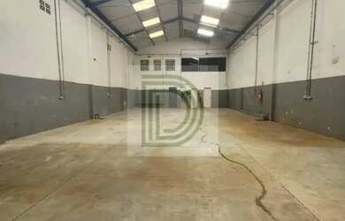 Imagem: O depósito possui 300m² de Área e está localizado em Jardim