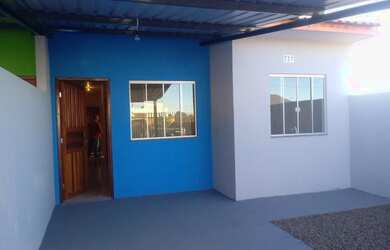 Imagem: A casa possui 3 Dormitórios, 1 Vaga na garagem, 65m² de Área