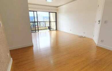 Imagem: O apartamento possui 4 Dormitórios, 2 Banheiros, 2 Vagas na