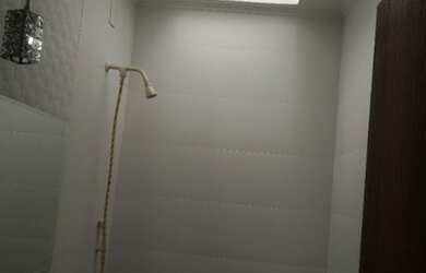 Imagem: A casa possui 4 Dormitórios, 3 Banheiros, 2 Vagas na garagem