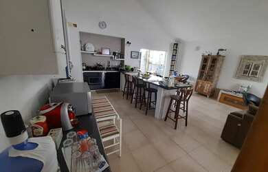 Imagem 8: Casa para venda possui 160 metros quadrados com 4 quartos em Ambrósio - Garopaba - SC