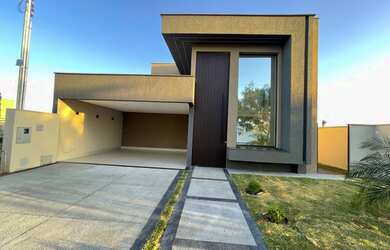 Imagem: A casa em condomínio possui 3 Dormitórios, 4 Banheiros, 4