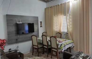 Imagem: A casa possui 2 Dormitórios, 1 Banheiro, 64m² de Área e